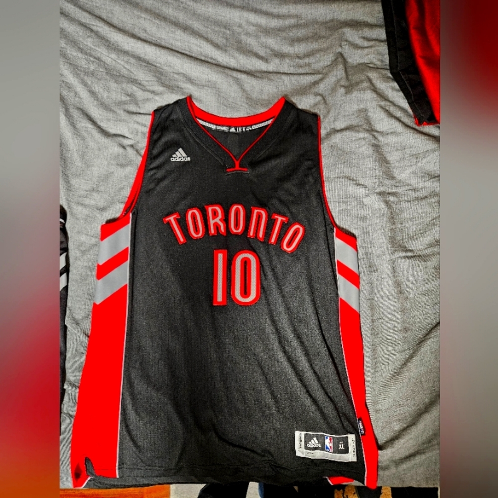 RAPTORS DeROZAN JERSEY XL